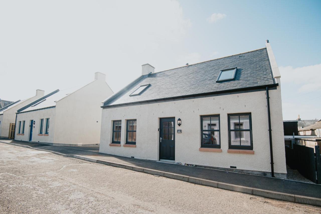 The Seafield Arms Hotel Cullen - Self Catering Exterior foto